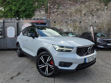 2020 Volvo XC40 T5 PHEV (262hp) R-Design DCT