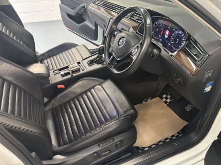 2018 Volkswagen Passat - photo 14