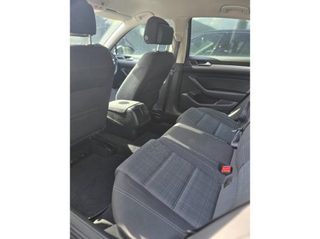 2020 Volkswagen Passat - photo 9