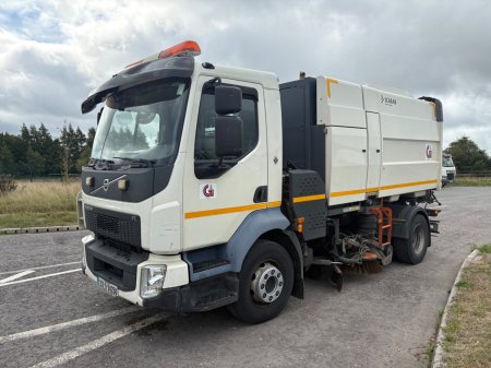 2021 Volvo FL250