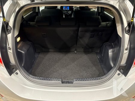 2019 Toyota Aqua - photo 12