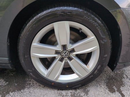2020 Volkswagen Passat - photo 7