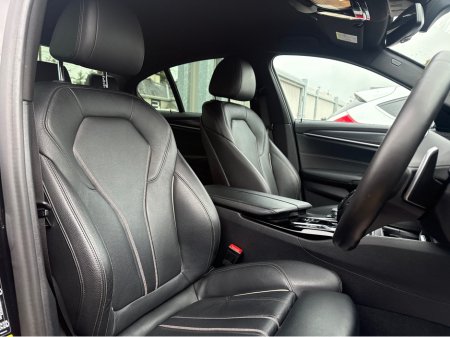 2021 BMW 5-Series - photo 12