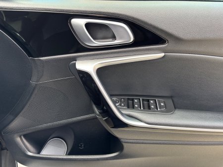 2023 Kia XCeed - photo 32