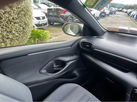 2023 Toyota Yaris - photo 14