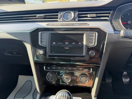 2015 Volkswagen Passat - photo 24
