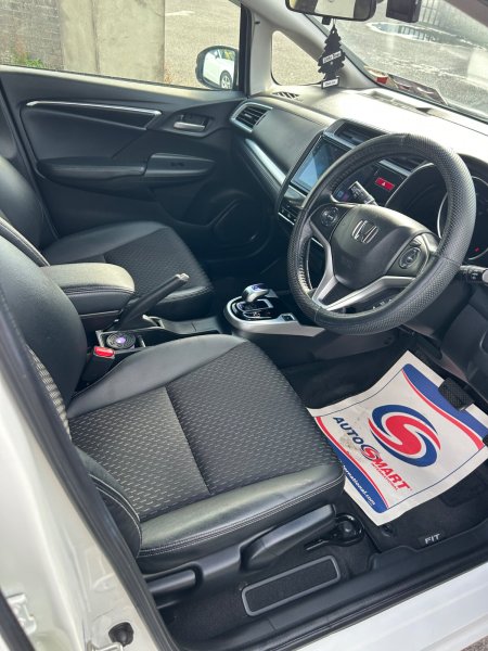2017 Honda Fit - photo 8