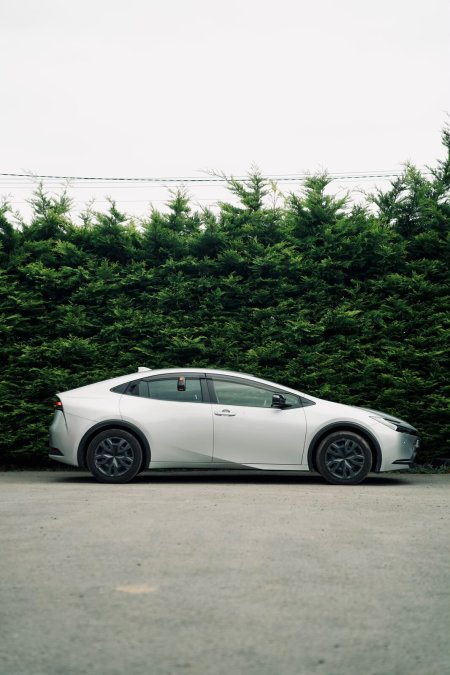 2023 Toyota Prius - photo 2
