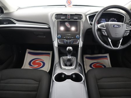 2020 Ford Mondeo - photo 14
