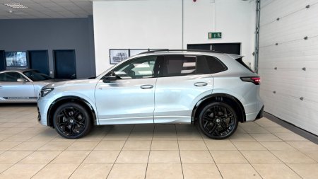 2025 Volkswagen Tiguan - photo 5