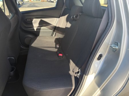 2016 Toyota Yaris - photo 11