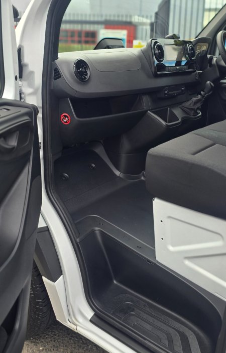 2026 Mercedes-Benz Sprinter - photo 5