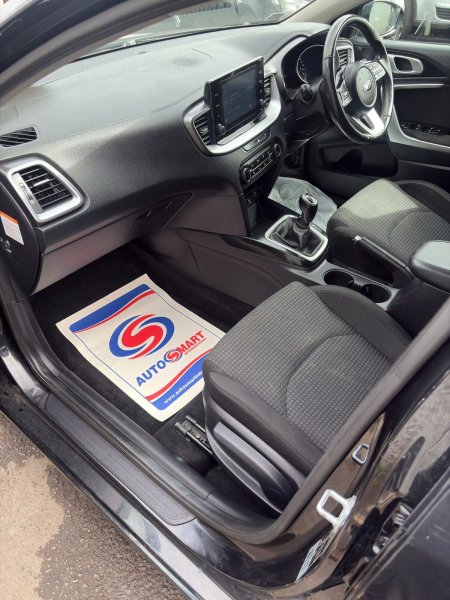 2021 Kia Ceed - photo 10