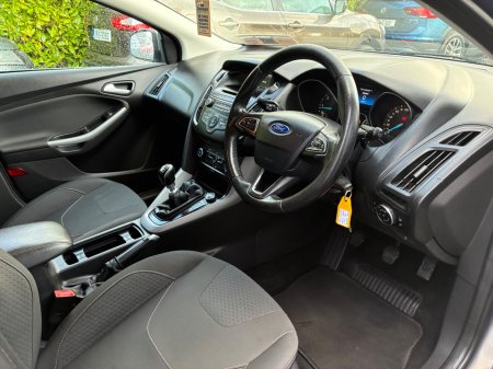 2016 Ford Focus - photo 12