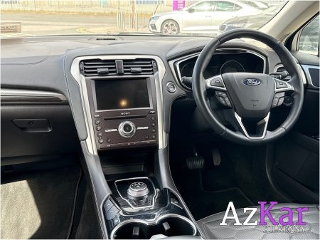 2020 Ford Mondeo - photo 16