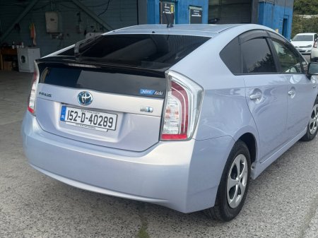 2015 Toyota Prius - photo 4