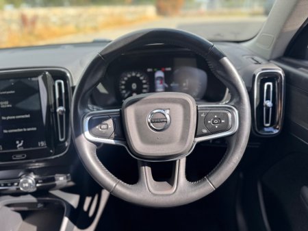 2020 Volvo XC40 - photo 7