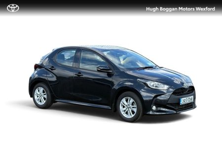 2024 Toyota Yaris 1.5 LUNA LOW MILEAGE!!