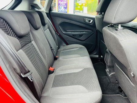 2015 Ford Fiesta - photo 15