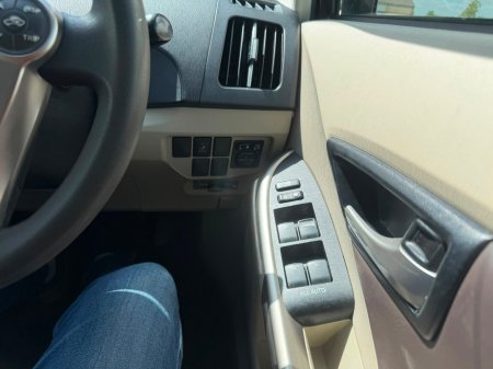 2014 Toyota Prius - photo 10