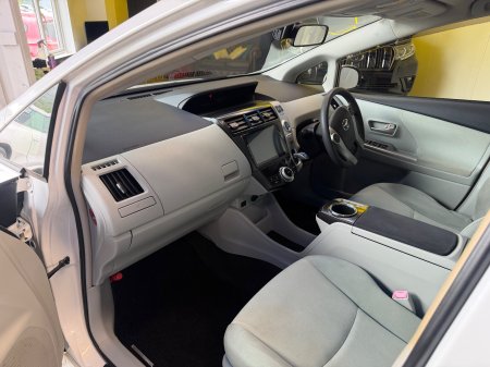 2013 Toyota Prius - photo 11