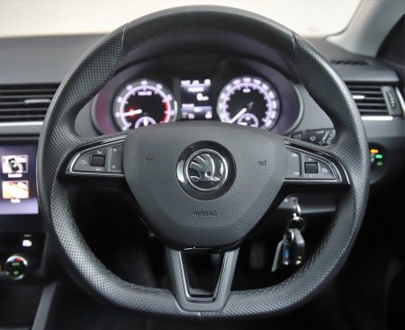 2021 Skoda Octavia - photo 17