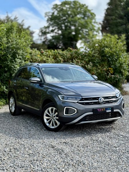 2023 Volkswagen T-Roc - photo 2