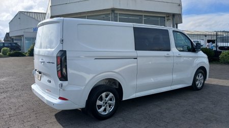 2025 Ford Transit Custom - photo 18