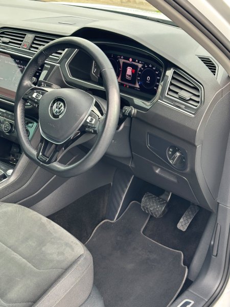 2020 Volkswagen Tiguan - photo 18