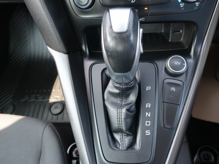 2017 Ford Focus - photo 13