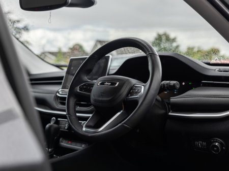 2025 Jeep Compass - photo 13