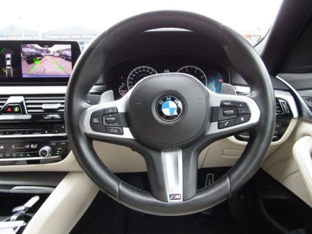2018 BMW 5-Series - photo 9