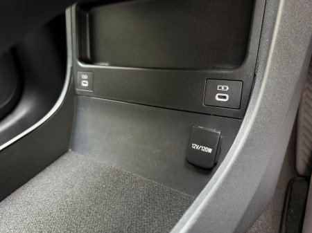 2025 Toyota bZ4X - photo 23