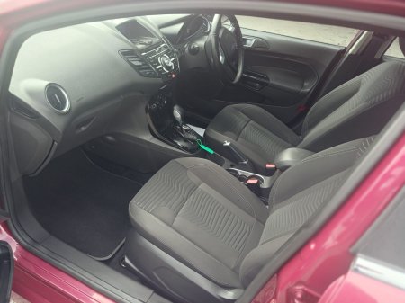 2015 Ford Fiesta - photo 10
