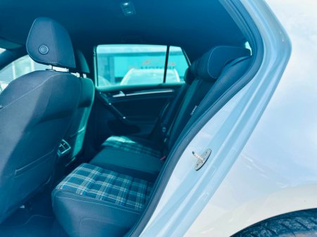 2015 Volkswagen Golf - photo 14