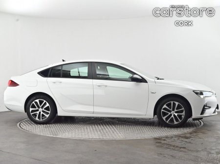 2021 Opel Insignia - photo 2
