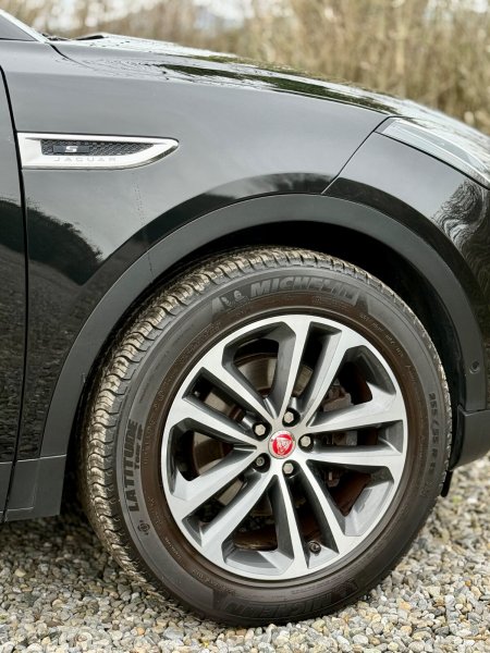 2019 Jaguar E-Pace - photo 6