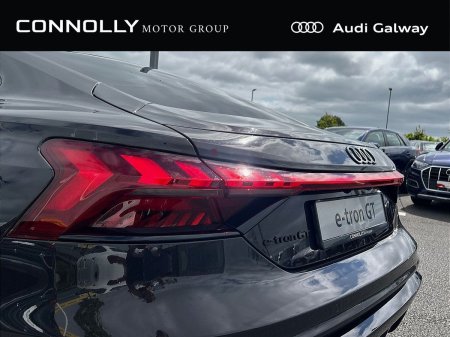 2027 Audi e-tron GT quattro - photo 15