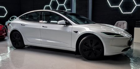 2024 Tesla Model 3 - photo 5