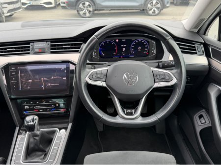 2022 Volkswagen Passat - photo 24