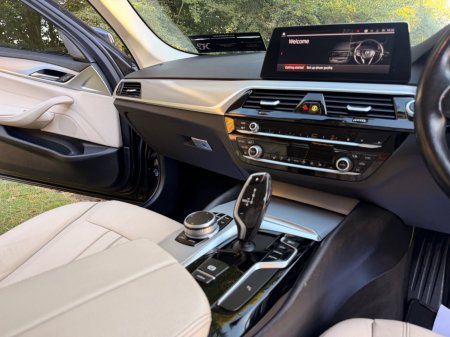 2020 BMW 5-Series - photo 17