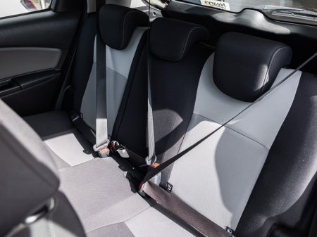 2018 Toyota Yaris - photo 18