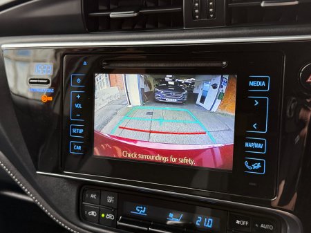 2017 Toyota Auris - photo 16