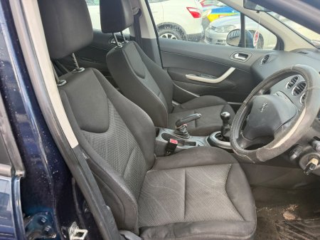 2010 Peugeot 308 - photo 9
