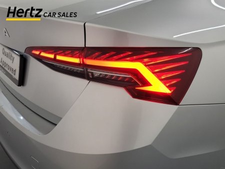 2025 Skoda Octavia - photo 8