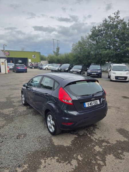 2011 Ford Fiesta - photo 12