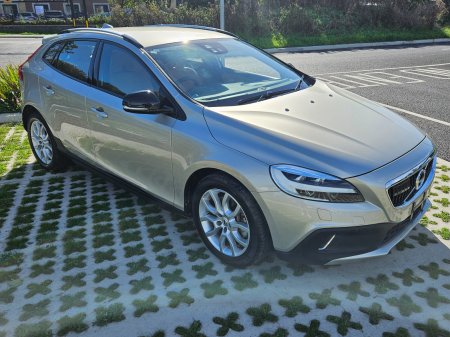 2017 Volvo V40 - photo 2