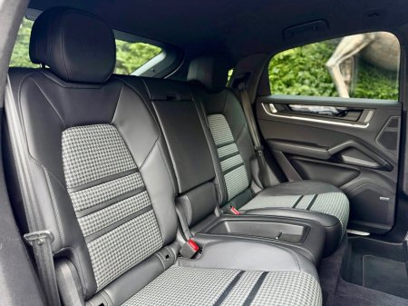 2024 Porsche Cayenne - photo 22