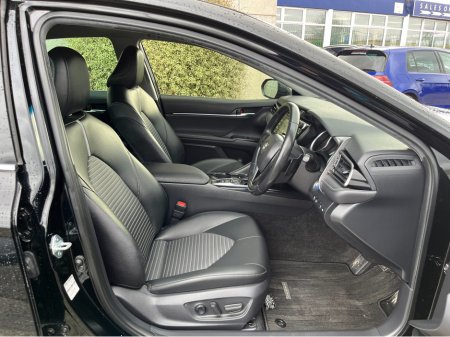 2020 Toyota Camry - photo 10