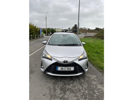 2019 Toyota Yaris - photo 2